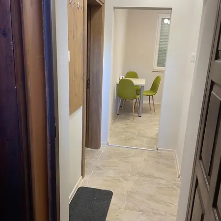 Apartment Seven Hills With Optional Parking *