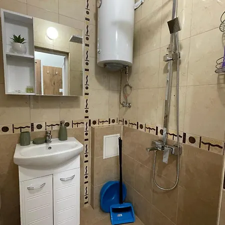 Seven Hills With Optional Parking Apartament