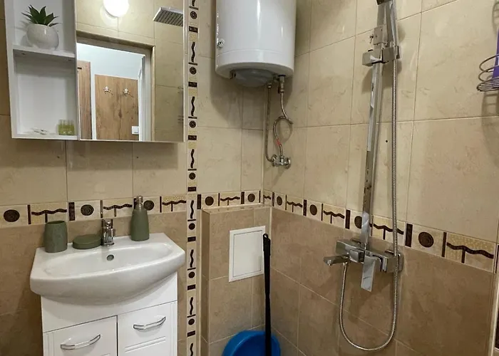 Seven Hills With Optional Parking Lägenhet